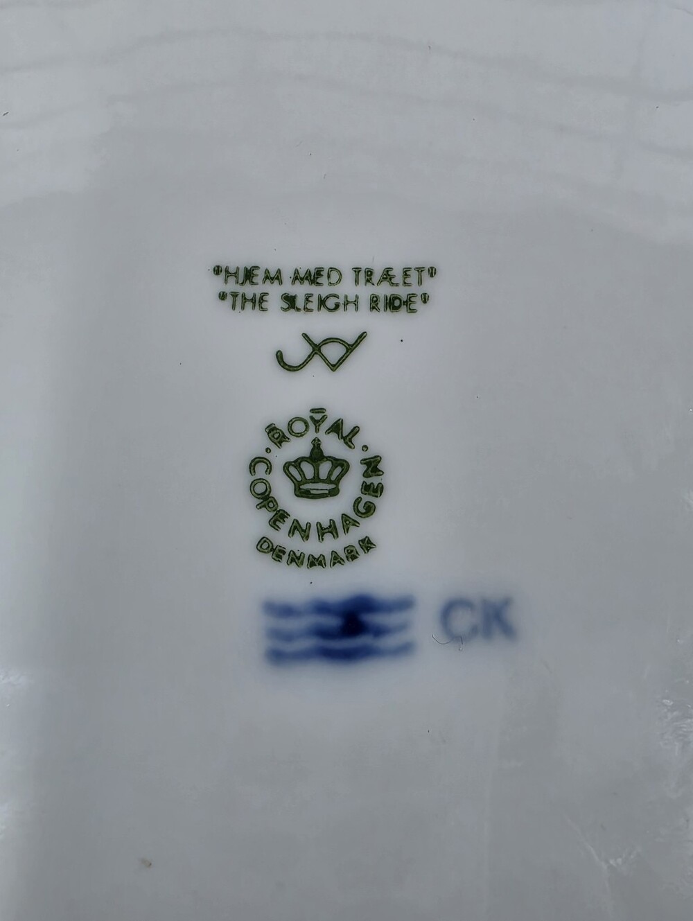 Royal Copenhagen 1999 The Sleigh Ride Annual Christmas Plate Denmark - Picture 3 of 8